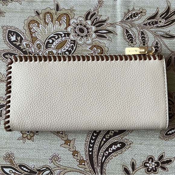 MICHAEL KORS Jet Set Travel Leather Gold-Tone Hardware Quarter Zip Wallet NWT - Picture 14 of 15